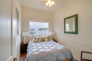 Wake Up on the Water! Lake Tyler East Hideaway