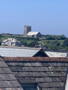 First-Floor Georgian Apartment with Terrace and Sea Views in Boscastle