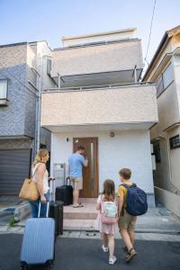 Japanese style single-family house, three floors, 75 square meters, three bedrooms and one living room