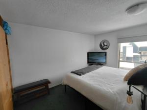 Village Center 2 bedroom Condo