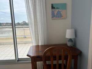 Emerald Escape - Saint-Malo View, Beach at Your Doorstep, Parking