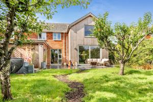 3 Bed in Milford On Sea oc-f33344