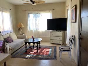 Private Stand-Alone Casita Near San Pedrito Beach