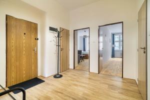 Karlovy Vary Family Retreat by Rentez