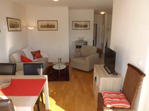 Arielle TWO BEDROOM APARTMENT IN LAPAD