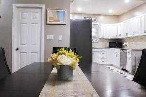 Elegant 3BR Stay | Mins to NYC • Near Dream Mall