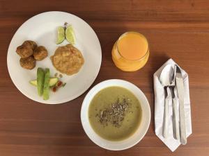 Arya Land Yoga Hostel