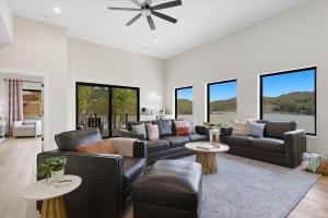 Modern Lakefront Escape | The Twelve