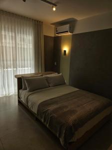 Studio Novo com Vaga MorumBIS and USP