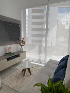 Amplio estudio con balcón en zona exclusiva