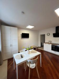 Seascape Apartment - 15 minutes from the Old Town