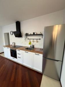 Seascape Apartment - 15 minutes from the Old Town