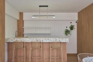 Intimate 1BR Retreat in Miraflores with Pool by Geko