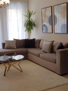 Dreamland Stylish 2BD with a garden and pool access