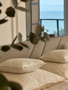 Apartament West Sea View Prima 76 by Sealuu