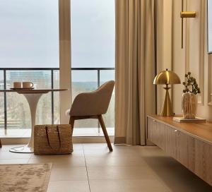Apartament West Sea View Prima 76 by Sealuu