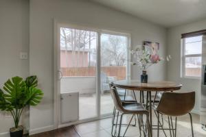 Pitt Paradise Pet Friendly Oasis - An Irvie Home