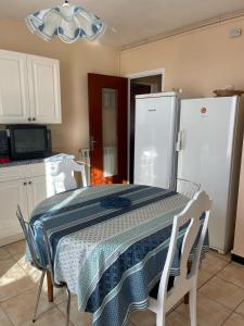 Spacious air conditionned apartment with balcony