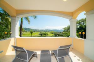 Colina 7C 3 bdr Garden View in Los Suenos