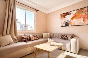 Modern Apartment Near Anza Beach with AC and Fast WiFi