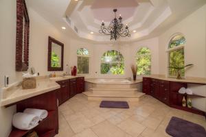 Harmon Estate 6 bdrs private pool in Los Suenos