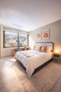 CABO M201B Luxury Corner Studio