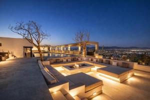 CABO M201B Luxury Corner Studio