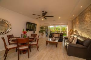 Del Mar 4M 3 bdr Garden View in Los Suenos