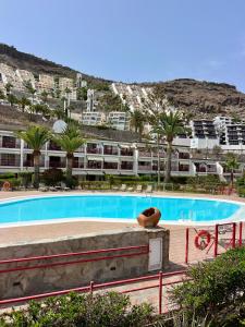 Cozy Garden by the Beach