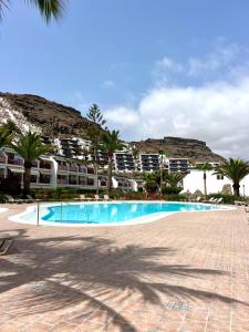 Cozy Garden by the Beach