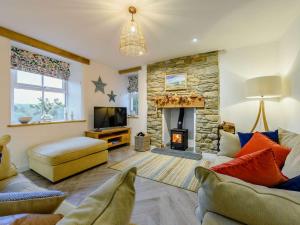 3 Bed in Talgarreg 90019