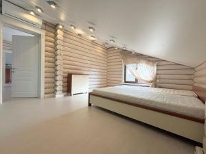 Вілла з басейном