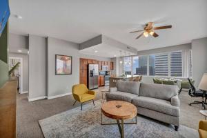 Luxury 21st Floor Penthouse | Great Downtown VIEWS