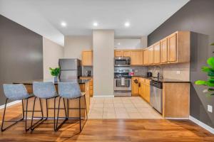 Playhouse Square Flat • Pool Table