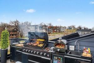 East Nashville SpaHouse Retreat with Rooftop & Elevator