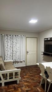 Apartamento Centro Capão da Canoa, uma quadra da praia SEM BOX