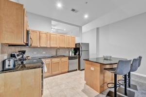 Theater District Gem • Downtown Hideaway