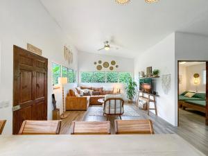 Casa Jewel - Charming home with AC and pool