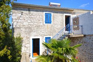 Family friendly house with a parking space Murter - 15147