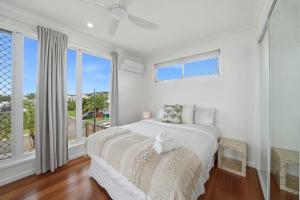 Solas Sands 3 BR w Pool & Boat Park - 5 min Beach