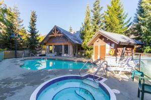 1 Bed, Hot Tub, FREE parking & in-suite laundry