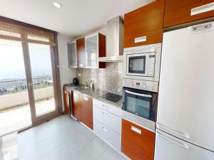 Sunlit Marbella Apartment Near Sea