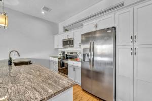 The Halle Downtown 1BD | ParkingGymSecurity