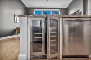 The Halle Downtown 1BD | ParkingGymSecurity