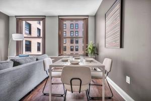 Location! Playhouse Sq ~ Fast Wi-Fi ~ Walkscore 96