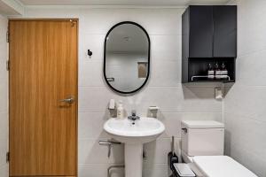 The LUNA2, 3minutes from the beach, 2bathrooms, 3beds, Family group trip, Hanbok, Luggage storage