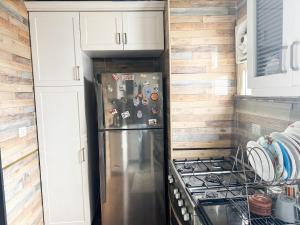 Your All-Day 1BDR Retreat inSheikh Zayed byGREEN