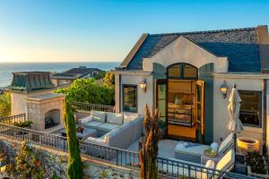 The Stratford - Del Mar Luxury Living