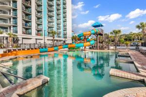 Oceanfront Retreat, Waterpark Lazy River, Hot Tub