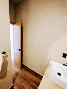 Beachfront apartment with private Jacuzzi